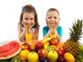 كمية عصير الفواكه المناسبة لطفلك يوميًا بحسب عمره