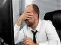   دراسة: الموظف يشعر بالتعاسة في العمل بعد سن 35 ع