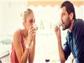  5 أفعال تسعد بها زوجتك أكثر من كلمة "بحبك"