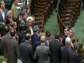 البرلمان الإيراني أنفسهم في قلب عاصفة من الانتقادا