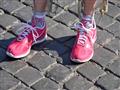   الحذاء الرياضي الوردي يمنحك طابع أنيق في الصيف