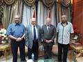 محافظ بورسعيد يستقبل النقيب العام لمعلمي مصر (2)                                                                                                                                                        