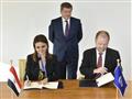 مصر توقع بروتوكولا مع العمل الدولية