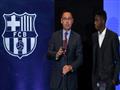 رئيس نادي برشلونة جوزيب ماريا بارتوميو يلقي كلمة خلال تقديم الجناح الفرنسي عثمان دمبيلي في 28 اغسطس/اب 2017