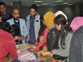 طلاب جامعة المنيا يتعلمون أعمال الخرز (5)                                                                                                                                                               