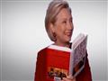 هيلاري كلينتون وهي تقرأ مقتطفات من كتاب نار وغضب ل