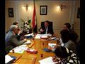 وزير قطاع الأعمال يتابع موقف مشروعات شركة مصر للأل