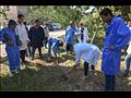 طلاب مدرسة الإسكندرية الفنية خلال زراعة الأشجار (1)                                                                                                                                                     