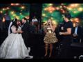  إطلالة "ذهبية" جذابة لدنيا سمير غانم في حفل زفاف شيماء سيف                                                                                                                                             