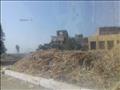 القمامة تحاصر المدخل الرئيسي لقرية عنيبس (5)