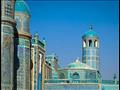 المسجد الأزرق .. بني قبل 5 قرون ويضم آثاراً للنبي وقبراً منسوب للإمام علي (3)                                                                                                                           