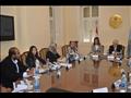 اجتماع السفيرة نبيلة مكرم بالدكتور طارق شوقي (8)                                                                                                                                                        
