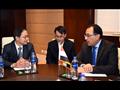 اجتماع مدبولي و رئيس مجلس إدارة شركة CSCEC الصينية (2)