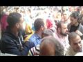 تكدس المواطنين أمام مكتب تموين بولاق  (4)                                                                                                                                                               