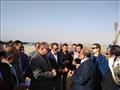 وزير التنمية المحلية ومحافظ الفيوم يتفقدان أعمال تطهير بحيرة قارون (4)