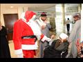 بابا نويل يوزع هدايا الكريسماس على مرضى الأورام بالأقصر (18)                                                                                                                                            