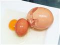 بيضة بدلاخل البيضة                                                                                                                                                                                      