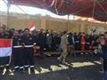 عمال حقل ظهر يرفعون علم مصر أمام لجنة الوافدين ببورسعيد (2)                                                                                                                                             