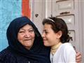إمرأة وحفيدتنها في البرلس تصوير جلال المسري                                                                                                                                                             