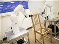 روبوت يصنع كرسيا خشبيا (3)                                                                                                                                                                              