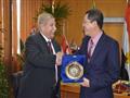 محافظ الإسماعيلية مع سفير فيتنام (1)