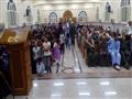 توافد أسر شهداء مذبحة داعش إلى كنيسة الإيمان والوطن (6)                                                                                                                                                 