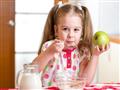 عناصر غذائية تقوي مناعة طفلك وتحمي من الأمراض