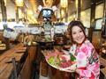 بالصور- في اليابان.. مطعم يُقدم السلطة الخضراء على شكل "تورتة"                                                                                                                                          