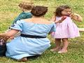 بعيداً من الروتين الملكي.. لماذا جلست كيت وأطفالها على العشب  (2)