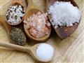 هل الملح المُلون أكثر صحية من النوع العادي؟ 