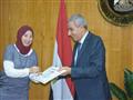 وزير التجارة يكرم مصراوي