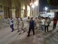رجال مجلس مدينة دسوق والأمن خلال الحملة الليلية بمدينة دسوق                                                                                                                                             