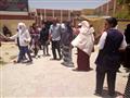 خروج طالبات الوادي الجديد من امتحان علم النفس والاحياء من لجنة مدرسة نجيب بالخارجة                                                                                                                      