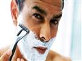 منها استخدام الـAftershave.. 8 أخطاء شائعة يرتكبها الرجال أثناء الحلاقة (5)                                                                                                                             