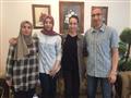 دنيا هشام مع عائلتها                                                                                                                                                                                    