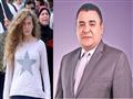 المحامي عمرو عبدالسلام وبجانبه عهد التميمي