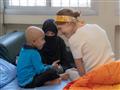 زوجة الرئيس السوري تعايد الأطفال المصابين بالسرطان (3)                                                                                                                                                  