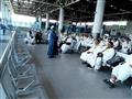  كيف يقضي الحجاج أوقات الانتظار داخل مطار القاهرة؟
