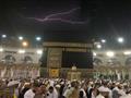 بالفيديو والصور- مشهد مهيب.. البرق يضيء سماء المسجد الحرام بمكة المكرمة (5)                                                                                                                             