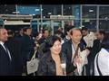 مطار القاهرة يستقبل السياح الكوريين (3)