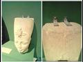 قطع أثرية مثبتة بمسامير معروضة في متحف سوهاج