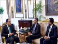 رئيس الوزراء مع سفير بريطانيا بالقاهرة (2)
