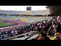جماهير الزمالك واتحاد طنجة يتابعون محمد صلاح قبل انطلاق مباراة فريقيهم (4)