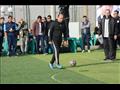 وزيرا الطيران والشباب يلعبان كرة قدم في اليوم الرياضي (23)