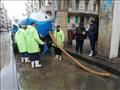 إزالة آثار الأمطار بشوارع الإسكندرية (4)