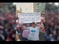 فاتن وابنها محمود في مظاهرات لبنان