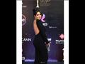 رانيا يوسف بفستان أسود يوم الافتتاح