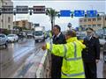 محافظ الإسكندرية يتابع جهود كسح الأمطار