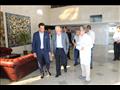 المحافظ  في زيارة لمستشفى شرم الشيخ