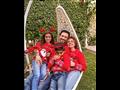 أحمد داوود وعلا رشدي يحتفلان بالكريسماس مع ابناءهما 